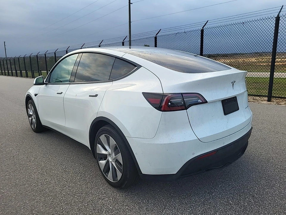 2021 Tesla Model Y - Image 3 of 8