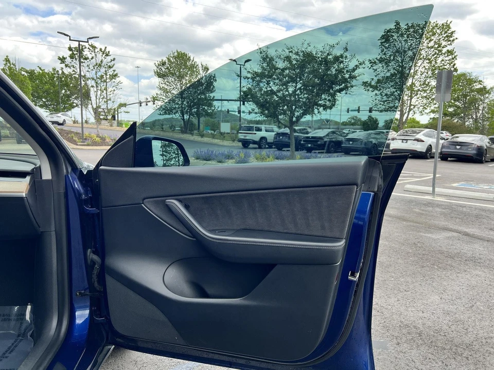 2021 Tesla Model Y - Image 11 of 17
