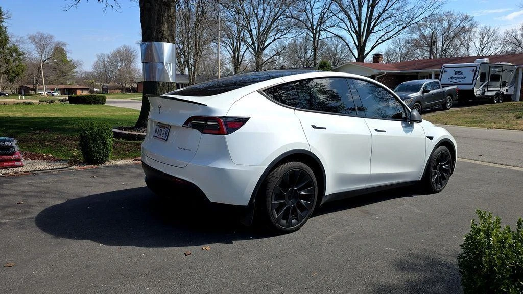 2021 Tesla Model Y - Image 5 of 9