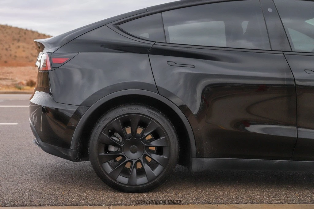 2021 Tesla Model Y - Image 10 of 12