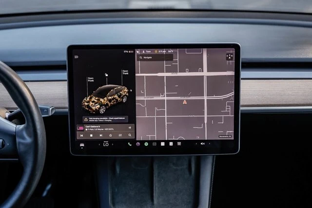 2021 Tesla Model Y - Image 11 of 12