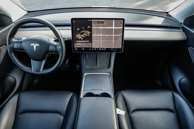 2021 Tesla Model Y - Image 10 of 12