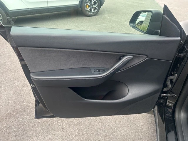 2021 Tesla Model Y - Image 11 of 21