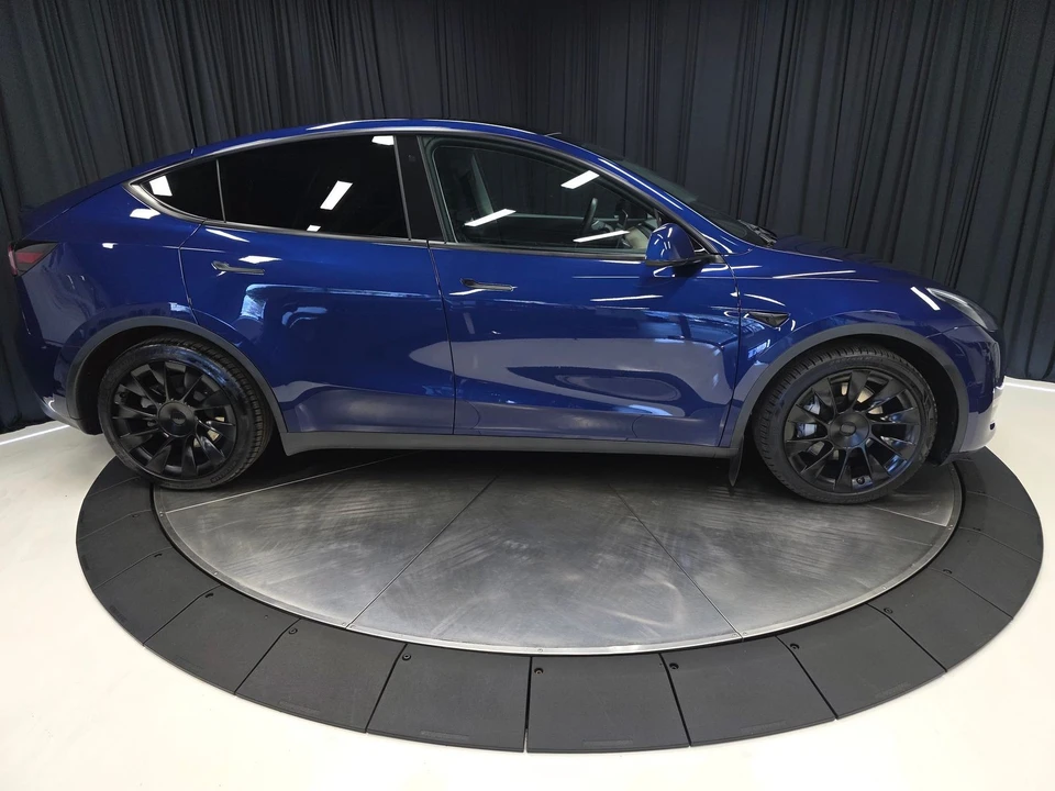 2021 Tesla Model Y - Image 13 of 21