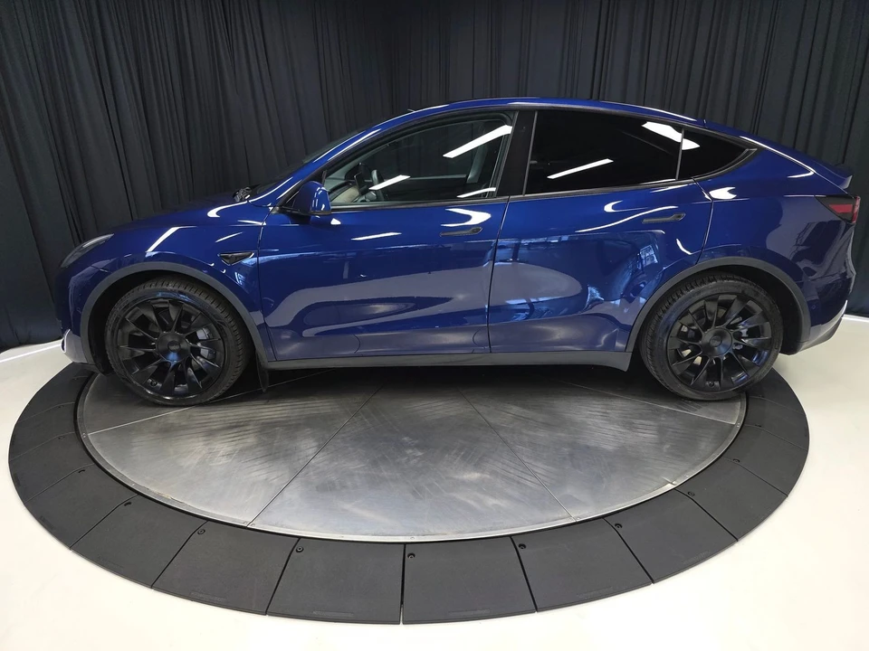 2021 Tesla Model Y - Image 9 of 21