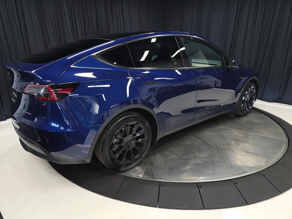 2021 Tesla Model Y - Image 12 of 21