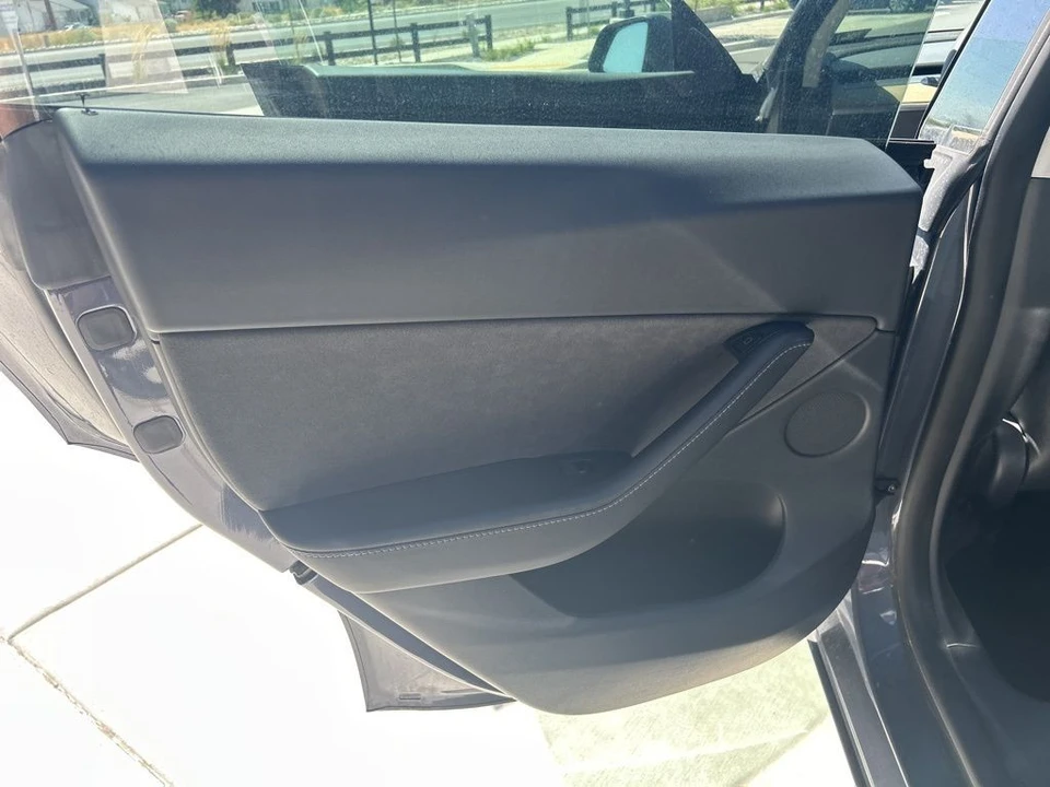 2021 Tesla Model Y - Image 12 of 21