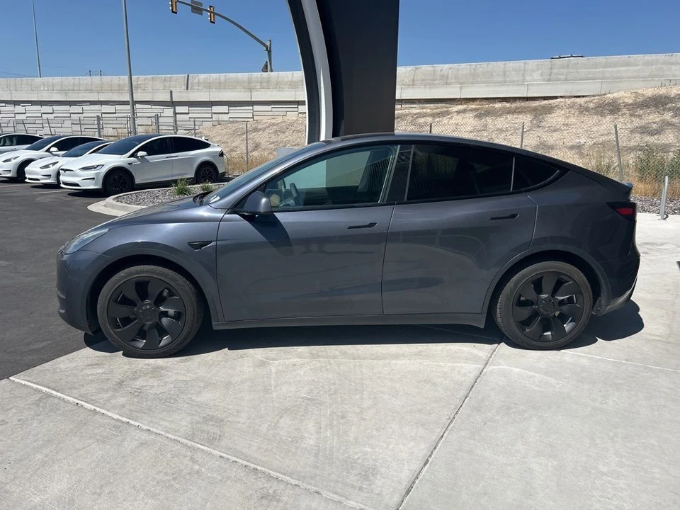 2021 Tesla Model Y - Image 5 of 21