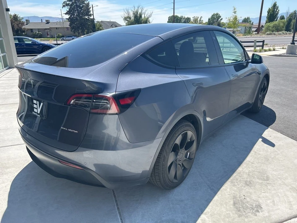 2021 Tesla Model Y - Image 8 of 21