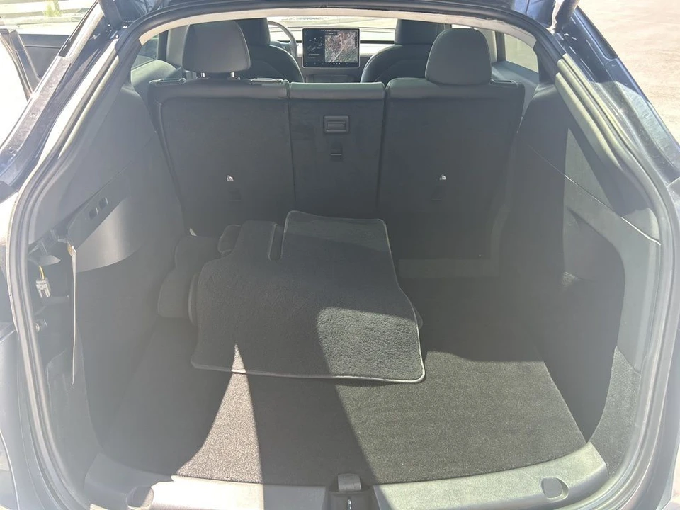 2021 Tesla Model Y - Image 15 of 21