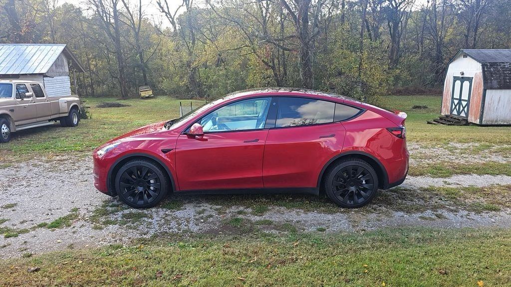 2021 Tesla Model Y - Image 2 of 5
