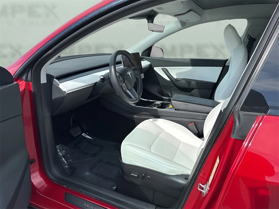 2021 Tesla Model Y - Image 9 of 12