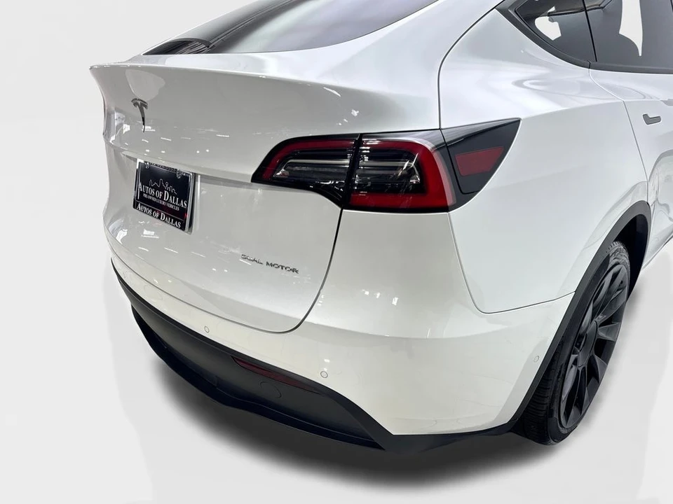 2021 Tesla Model Y - Image 18 of 21