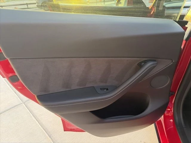 2021 Tesla Model Y - Image 14 of 21