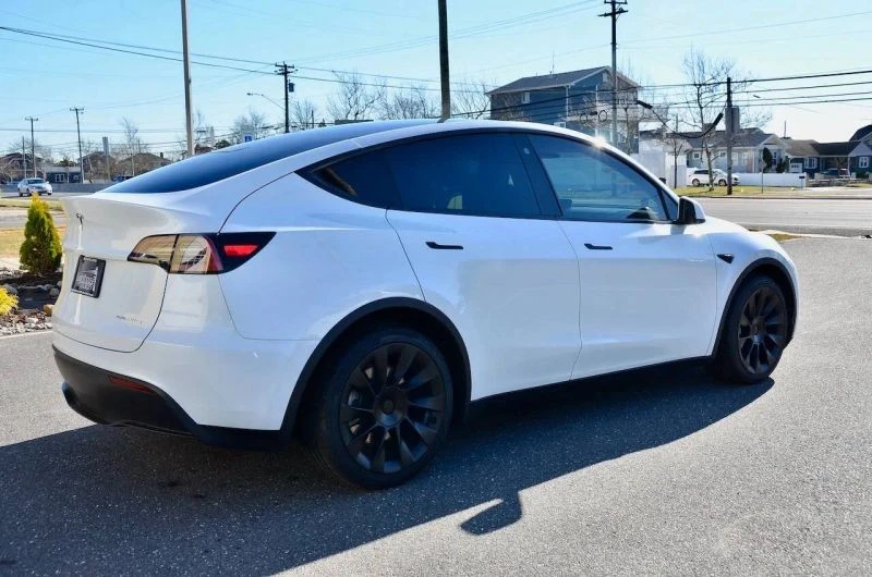 2021 Tesla Model Y - Image 11 of 12