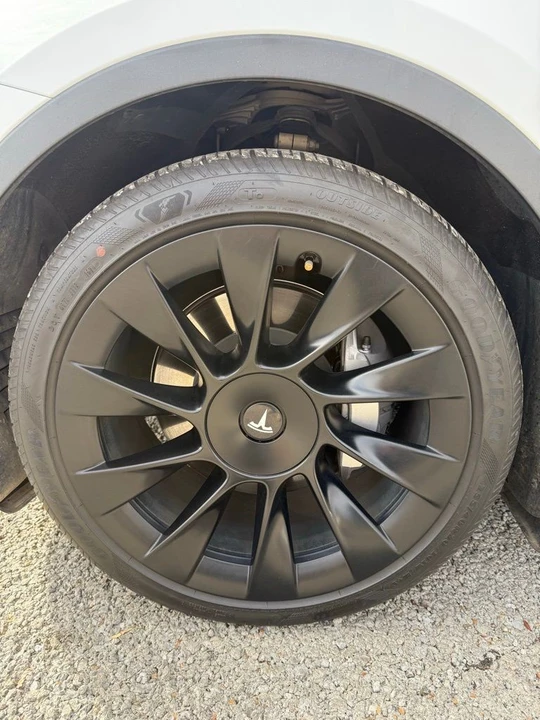 2021 Tesla Model Y - Image 12 of 13