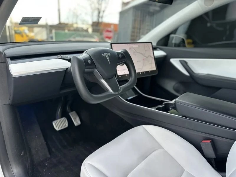 2021 Tesla Model Y - Image 10 of 12