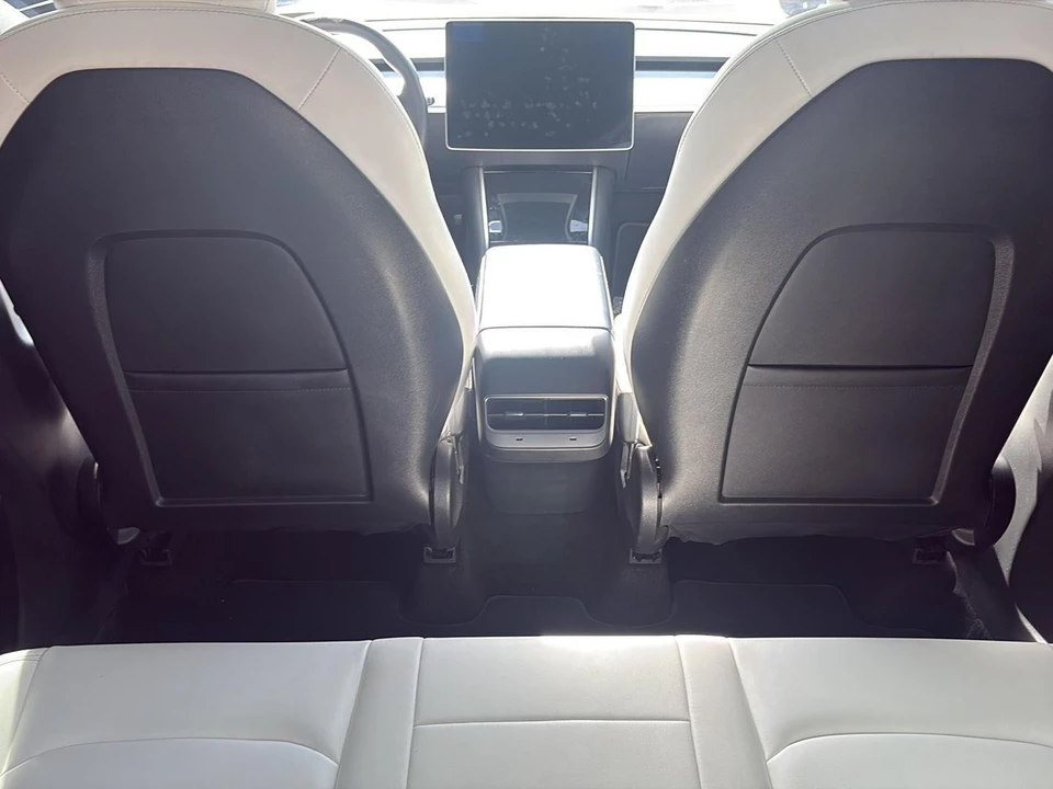 2021 Tesla Model Y - Image 17 of 21