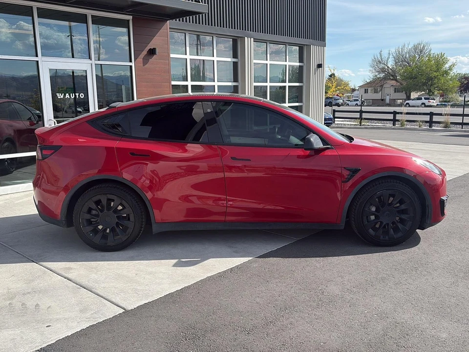 2021 Tesla Model Y - Image 9 of 21