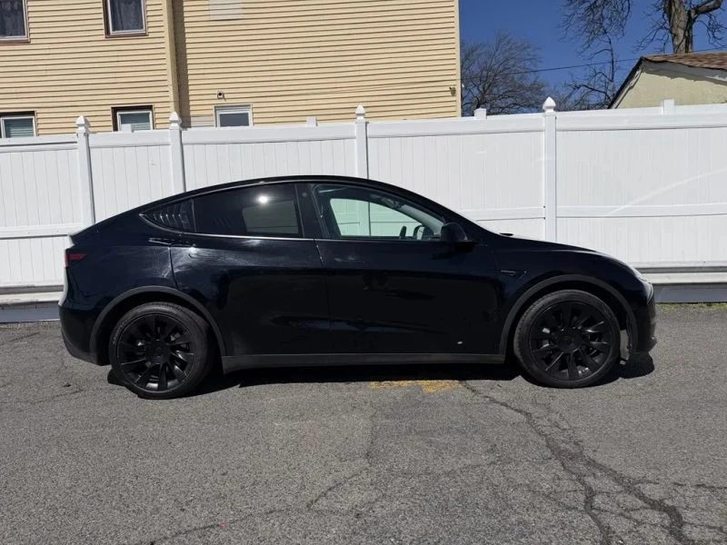 2021 Tesla Model Y - Image 8 of 12