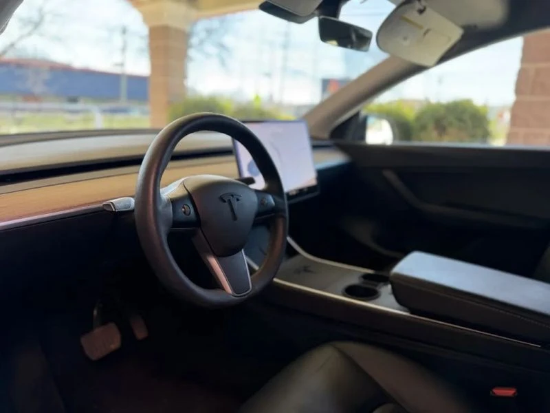 2021 Tesla Model Y - Image 10 of 12