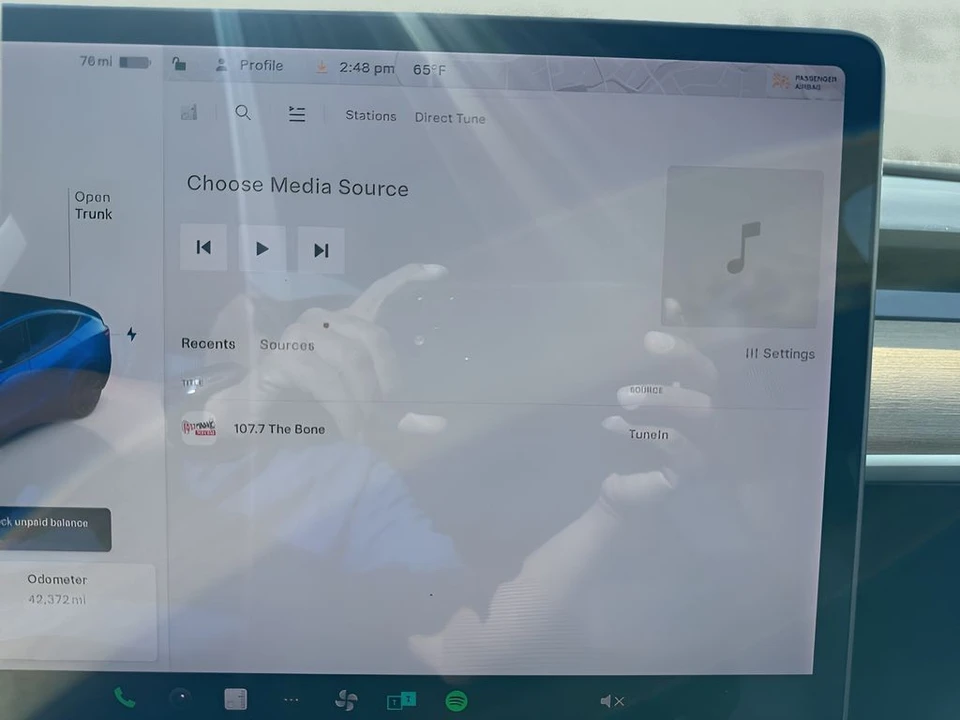 2021 Tesla Model Y - Image 17 of 21