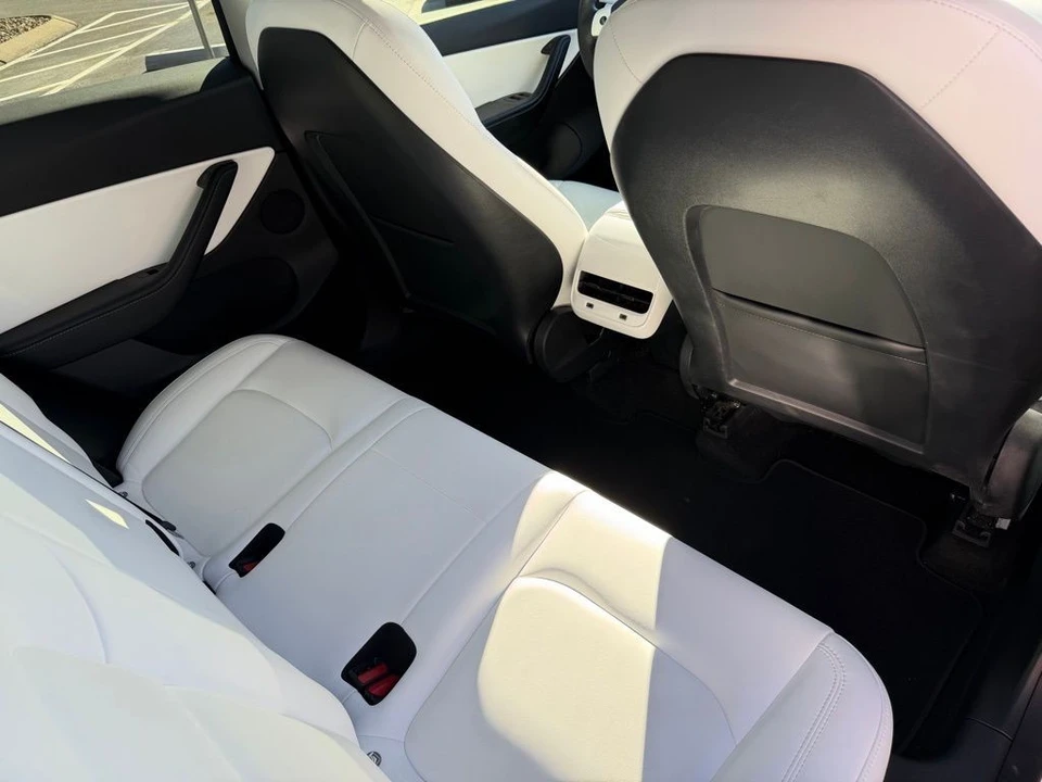 2021 Tesla Model Y - Image 17 of 18