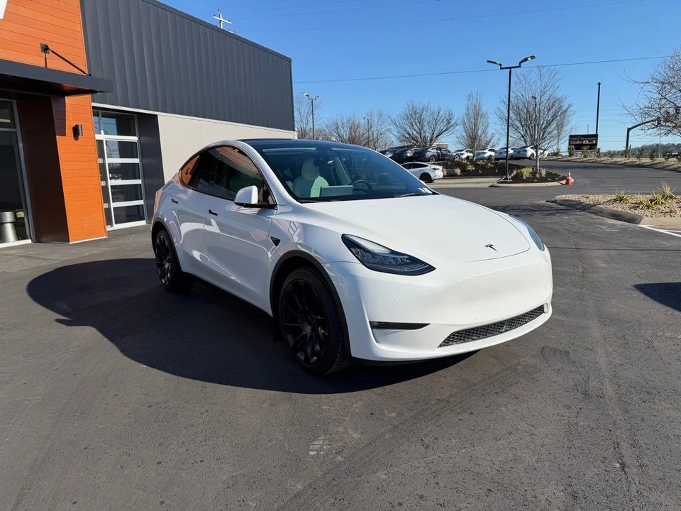 2021 Tesla Model Y - Image 3 of 18