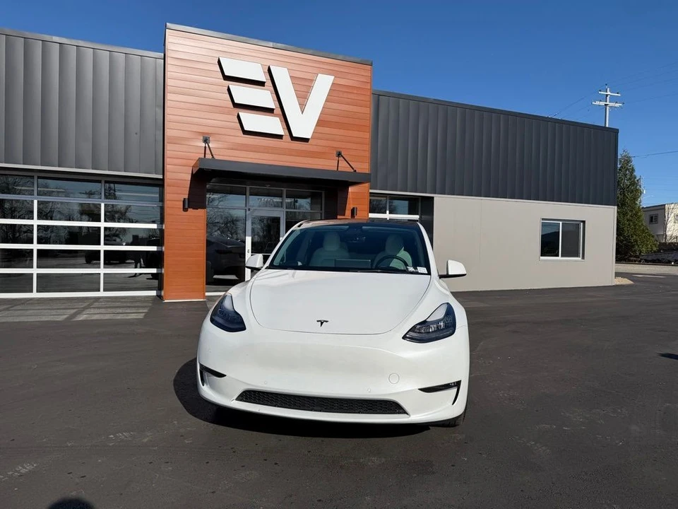 2021 Tesla Model Y - Image 2 of 18