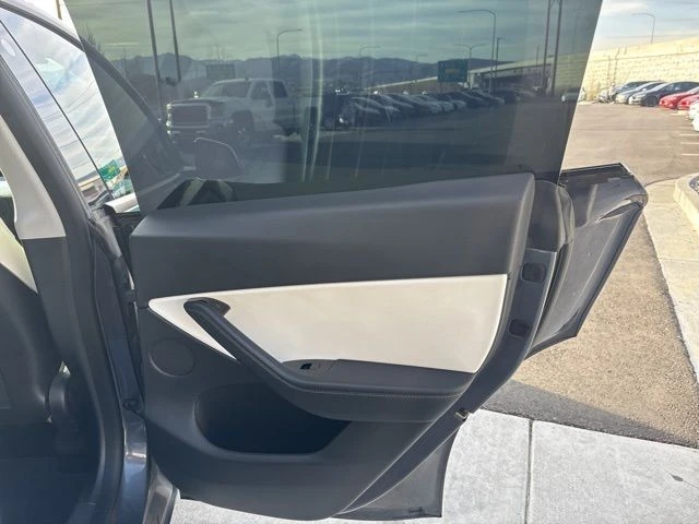 2021 Tesla Model Y - Image 18 of 21