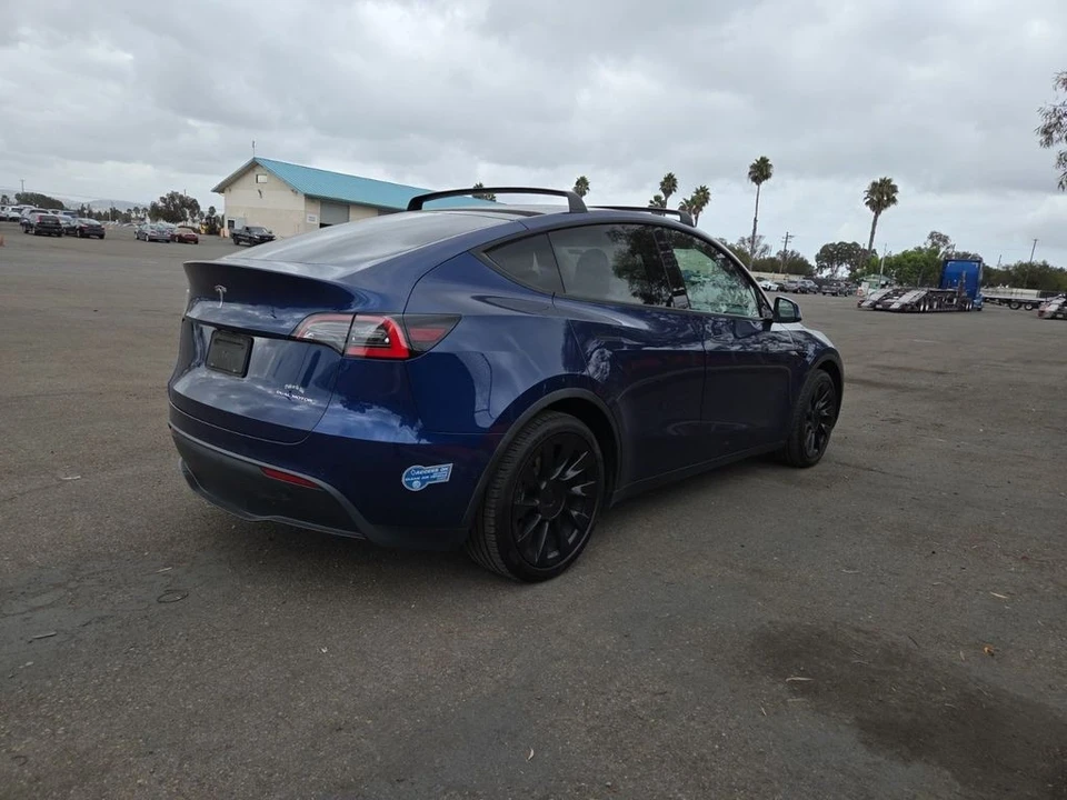 2021 Tesla Model Y - Image 5 of 8