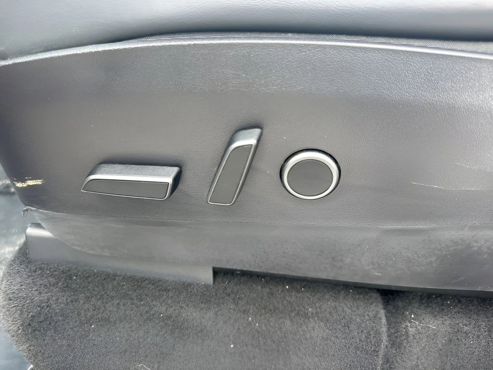 2021 Tesla Model Y - Image 10 of 12