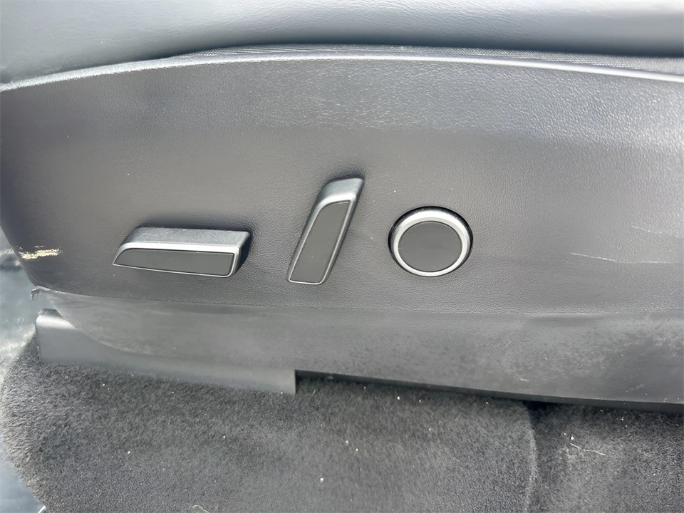 2021 Tesla Model Y - Image 10 of 12