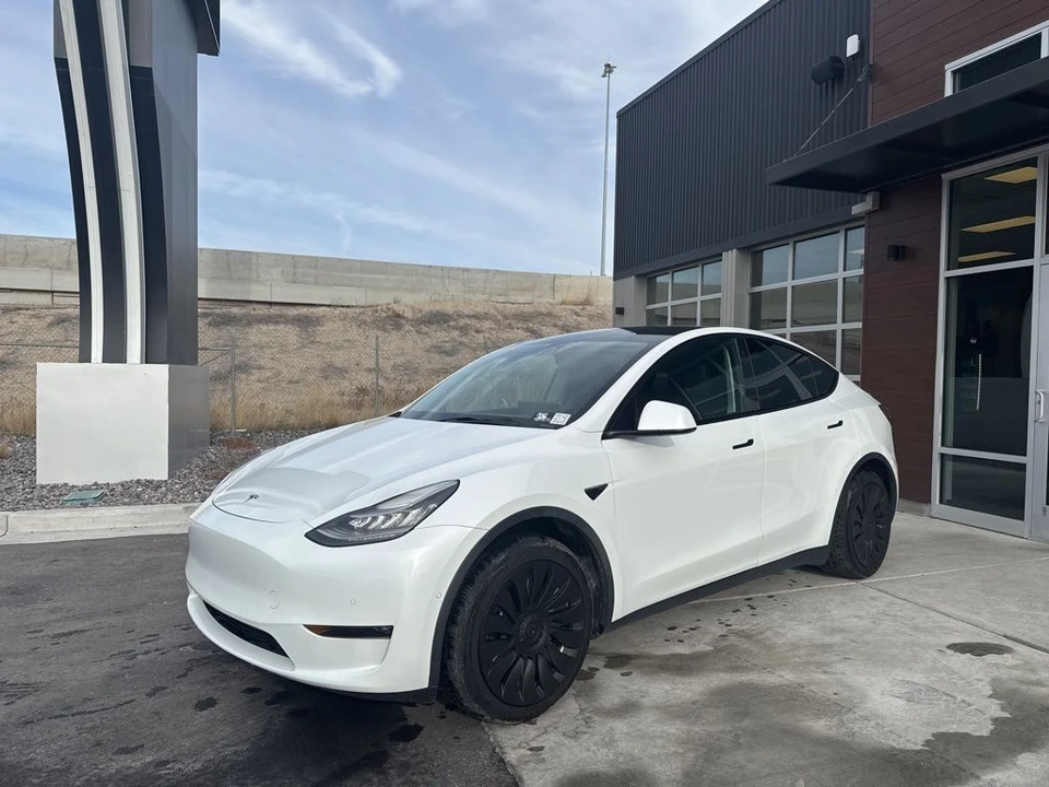 2021 Tesla Model Y - Image 3 of 21