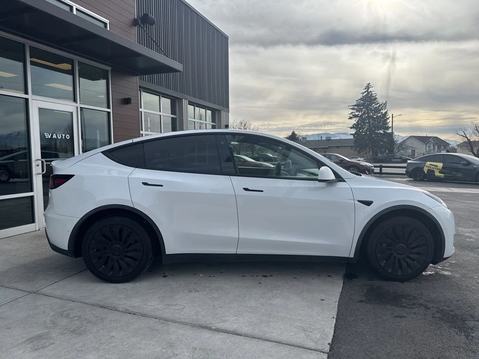 2021 Tesla Model Y - Image 8 of 21