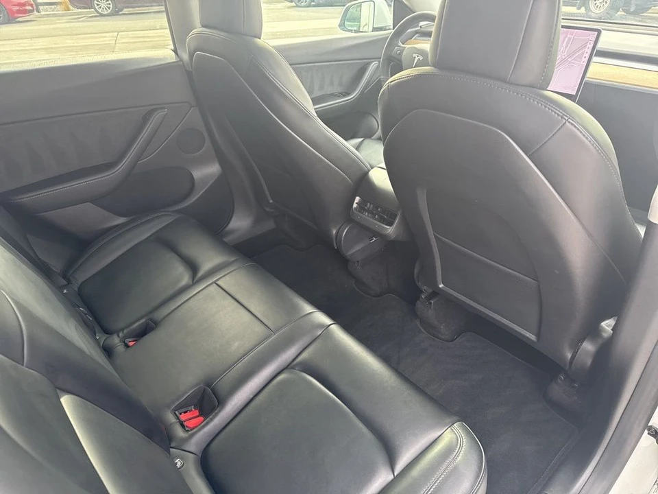 2021 Tesla Model Y - Image 18 of 21