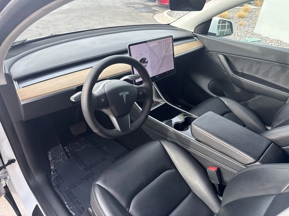 2021 Tesla Model Y - Image 11 of 21