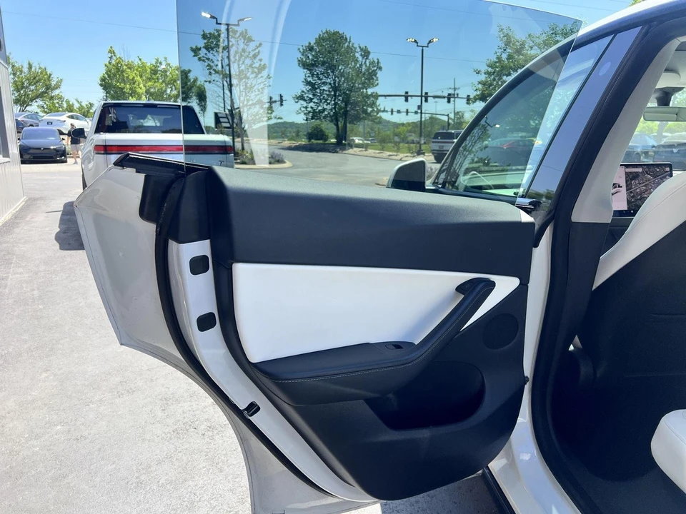 2021 Tesla Model Y - Image 7 of 16