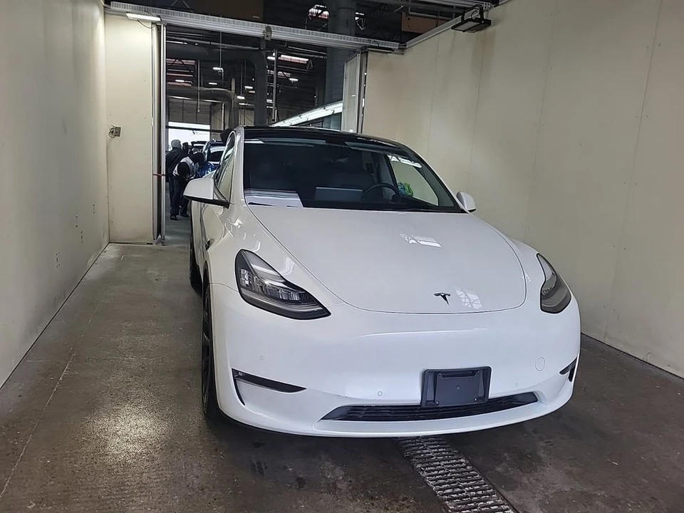 2021 Tesla Model Y - Image 2 of 5
