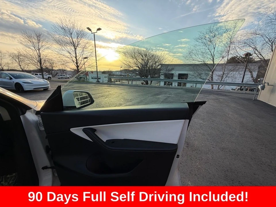 2021 Tesla Model Y - Image 10 of 15
