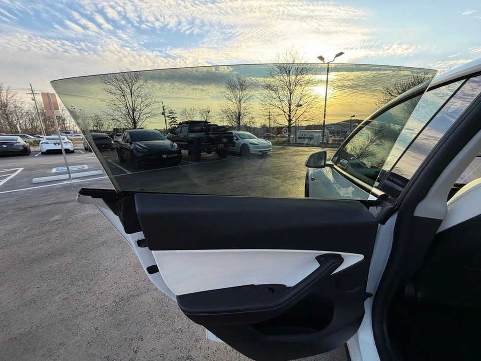 2021 Tesla Model Y - Image 8 of 15