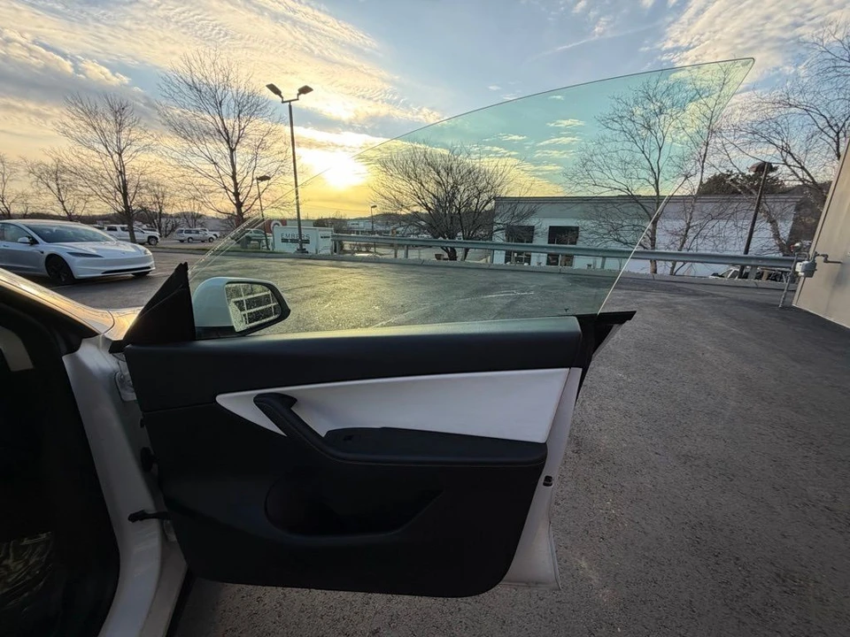 2021 Tesla Model Y - Image 10 of 15