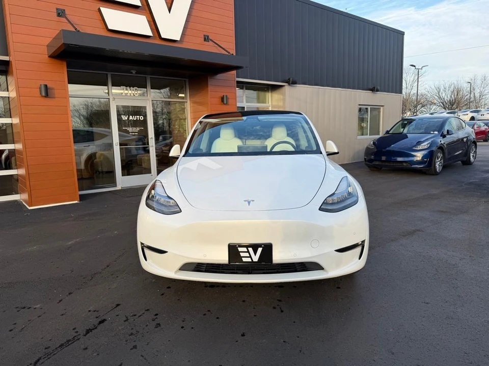 2021 Tesla Model Y - Image 2 of 15