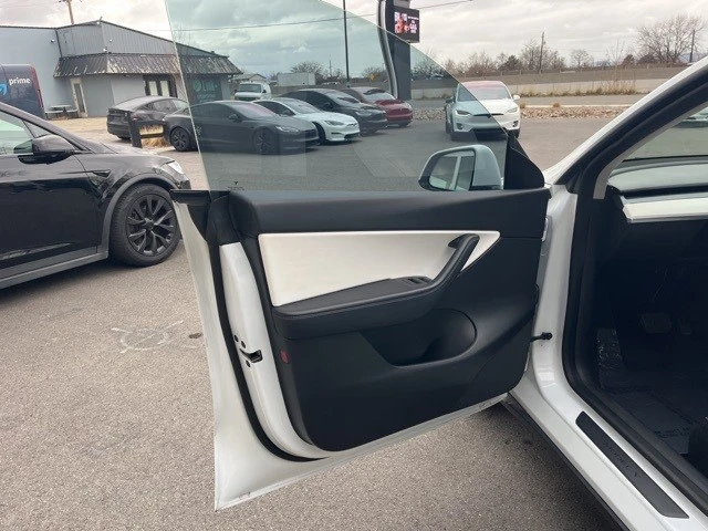 2021 Tesla Model Y - Image 9 of 21