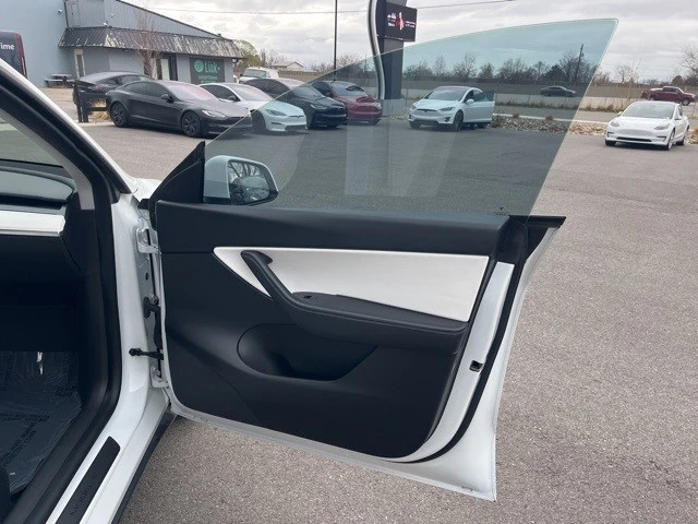 2021 Tesla Model Y - Image 19 of 21