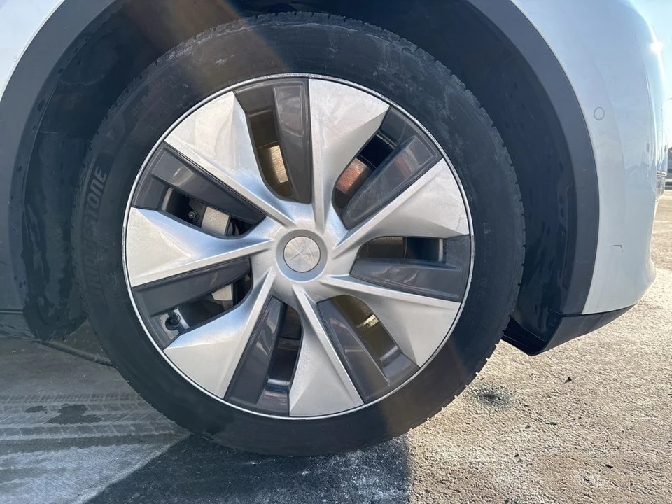 2021 Tesla Model Y - Image 9 of 21