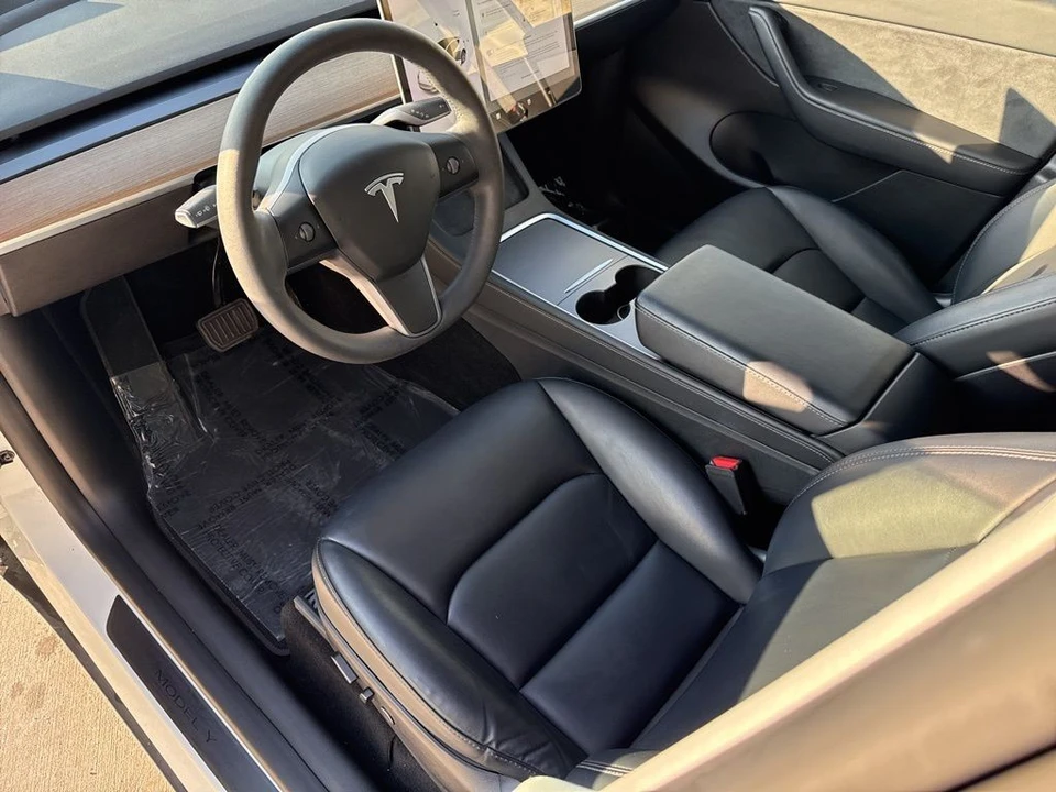2021 Tesla Model Y - Image 11 of 21