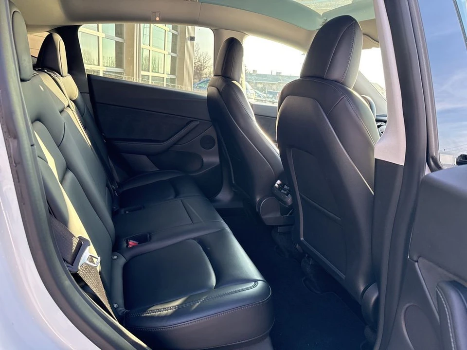 2021 Tesla Model Y - Image 19 of 21