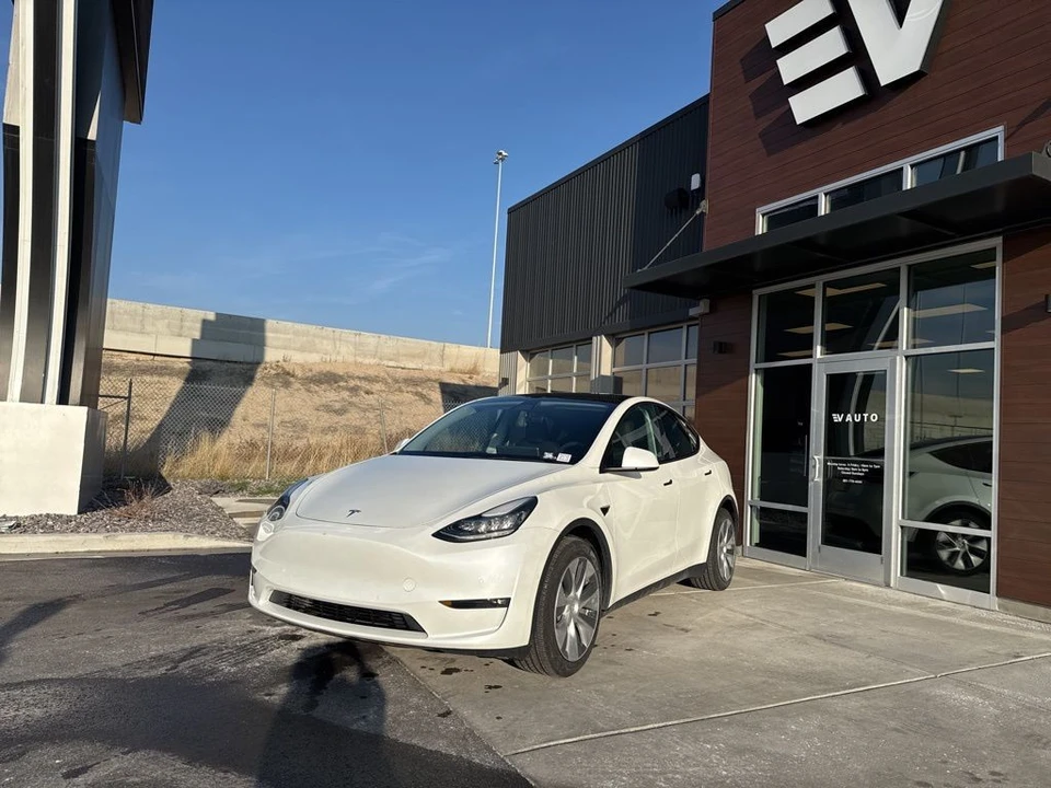 2021 Tesla Model Y - Image 3 of 21
