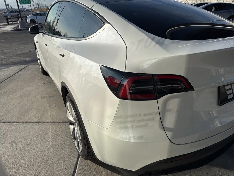 2021 Tesla Model Y - Image 5 of 21